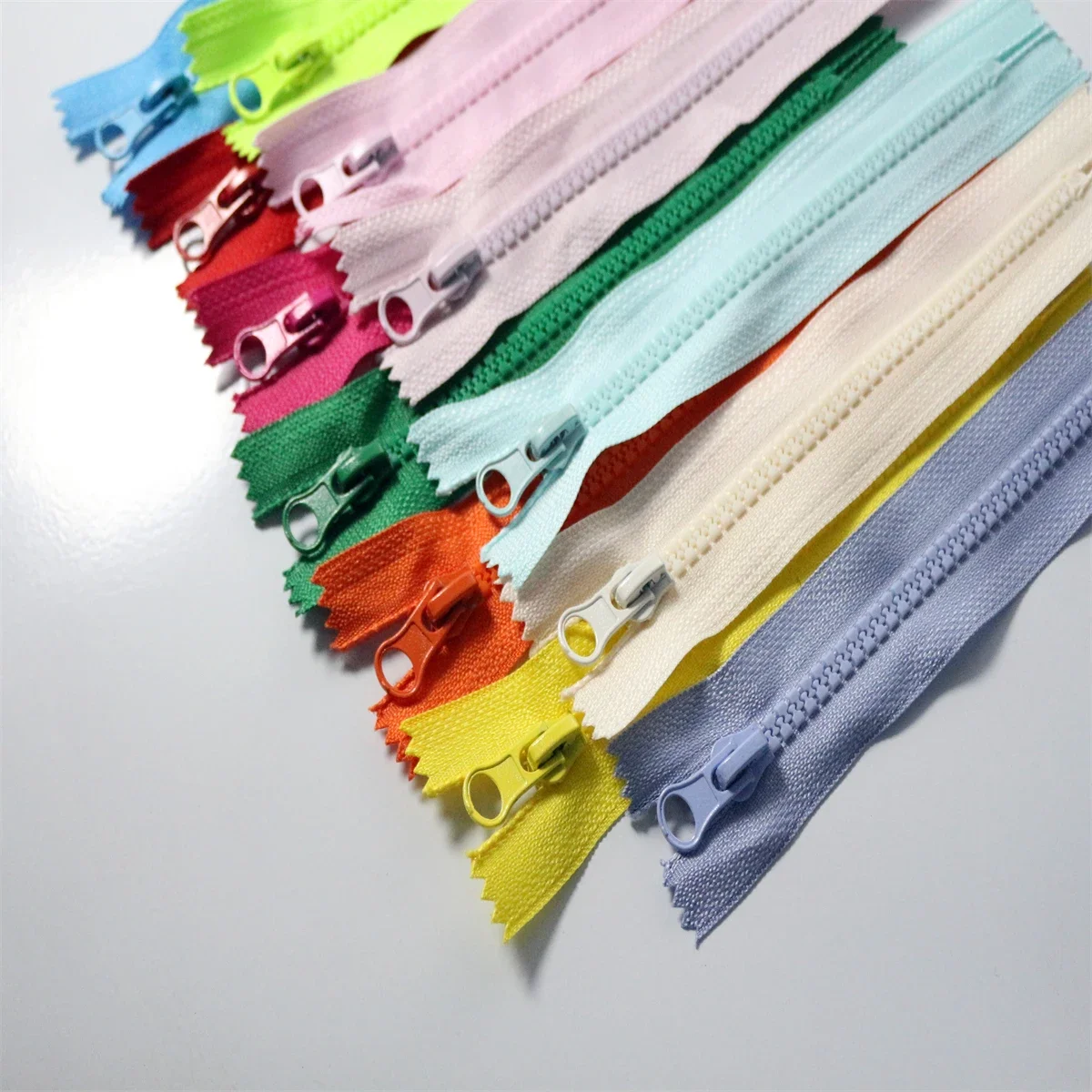 (10PCS)5# resin closed tail 40 - đánh giá và giá Home Textiles Manufacturer