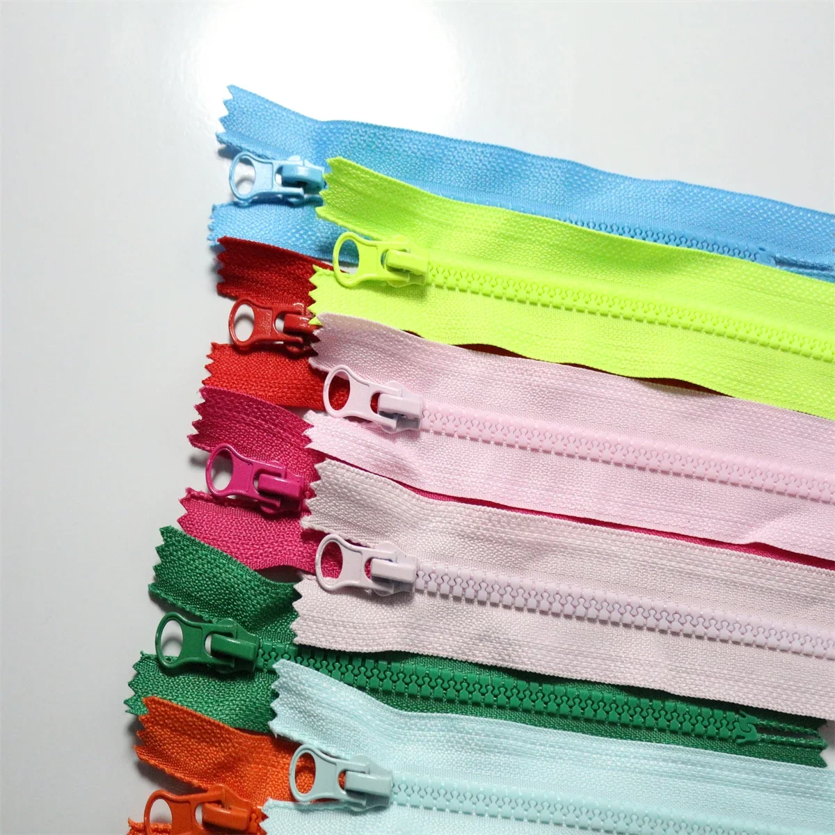 (10PCS)5# resin closed tail 40 - đánh giá và giá Home Textiles Manufacturer